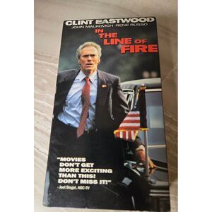 In‎ the Line of Fire Clint Eastwood VHS